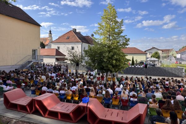 Schulschluss und Abschiednhemen